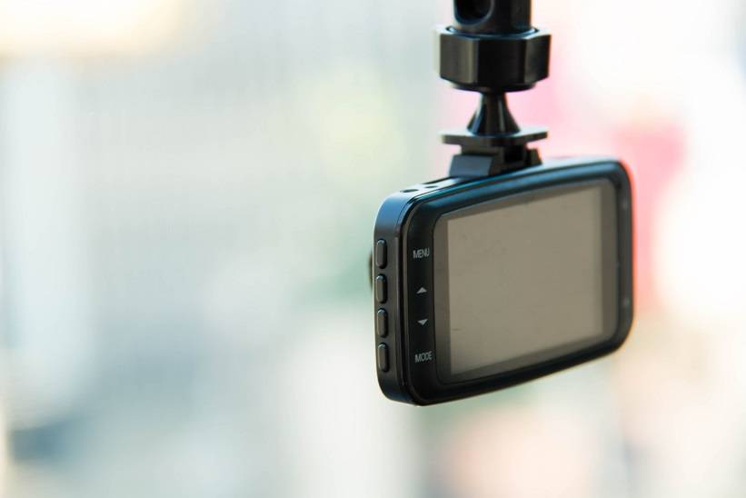 Pros and Cons of Dash Cams